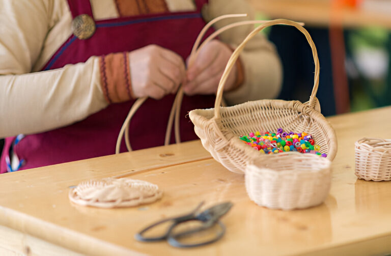 The Community Behind the Craft: How Weaving Brings People TogetherNorth Georgia Basketry Guild